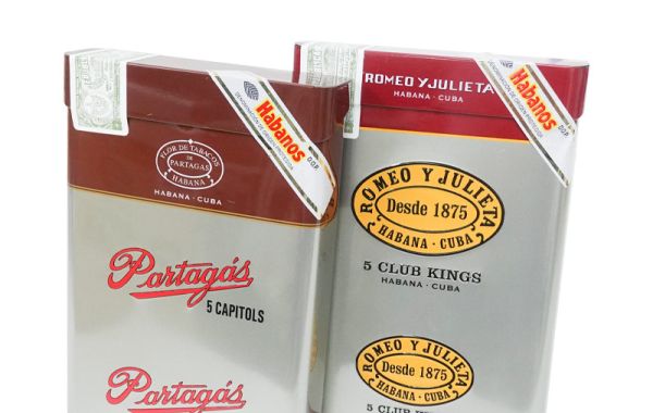 10 sticks each of Partagas Capitols & Romeo Y Julieta Club Kings