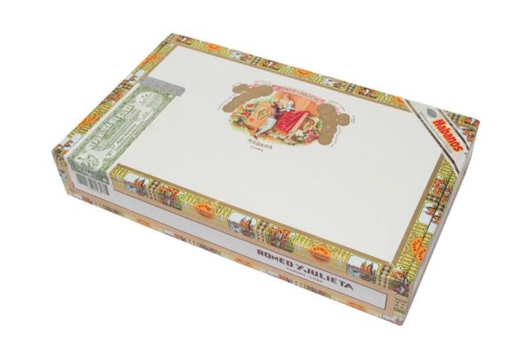 Romeo y Julieta Coronitas en Cedro